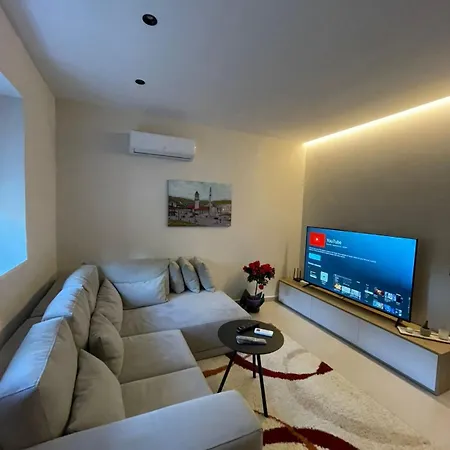 Casa טיראנה